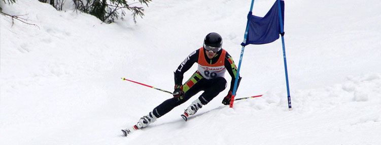 Jacob Schmitz kurvt an die Spitze